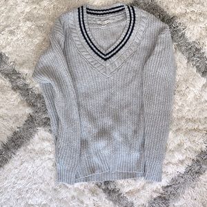 American Eagle Sweater!
